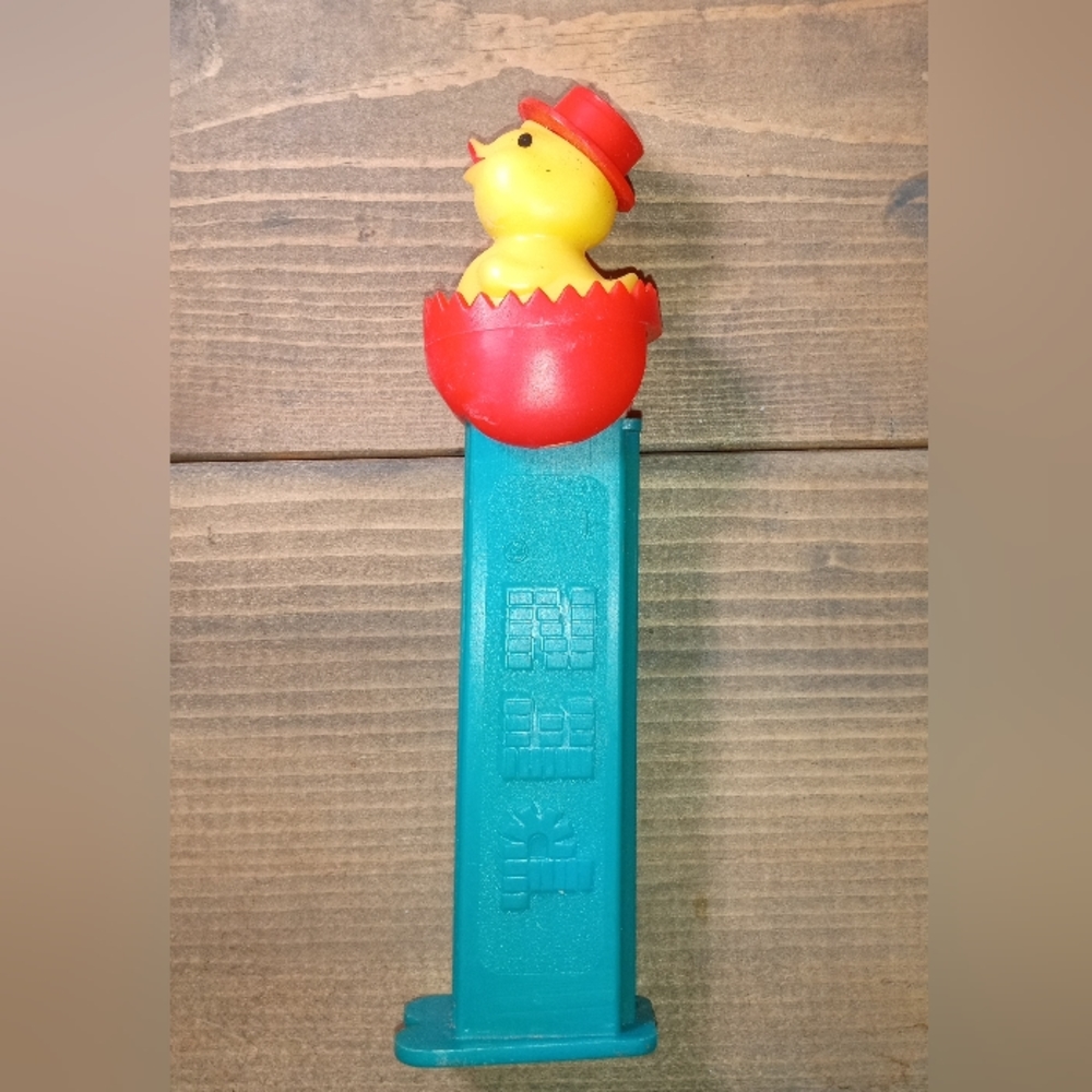 Vintage Pez Dispenser Yellow Chic Red Egg with feet